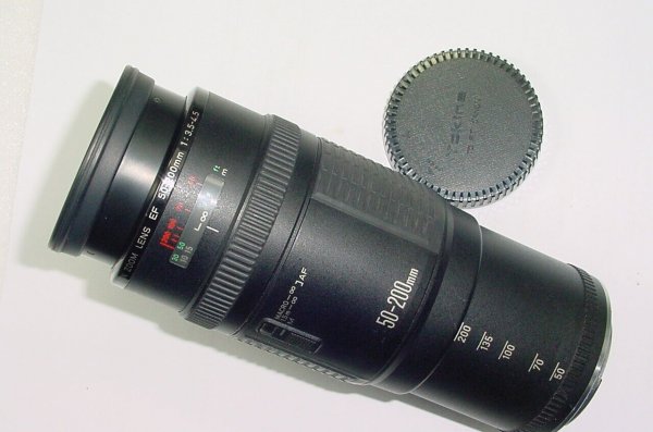 Canon 50-200mm F/3.5-4.5 EF Auto & Manual Focus Zoom Lens - Excellent