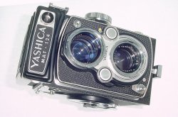 Yashica Mat-124 TLR 120 Medium Format Film Camera with 80mm F/3.5 Twin Lens