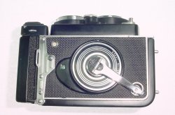 Yashica Mat-124 TLR 120 Medium Format Film Camera with 80mm F/3.5 Twin Lens
