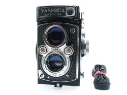 Yashica Mat-124 TLR 120 Medium Format Film Camera with 80mm F/3.5 Twin Lens