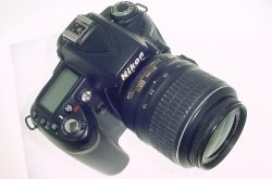 Nikon D90 12.3MP DSLR Digital Camera + 18-55mm f/3.5-5.6G VR AF-S DX Zoom Lens