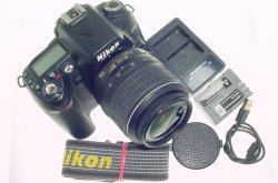 Nikon D90 12.3MP DSLR Digital Camera + 18-55mm f/3.5-5.6G VR AF-S DX Zoom Lens
