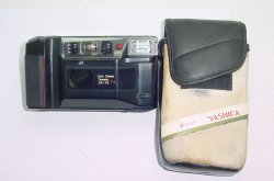 Yashica T2 35mm Film Point & Shoot Camera 35/3.5 Carl Zeiss Lens