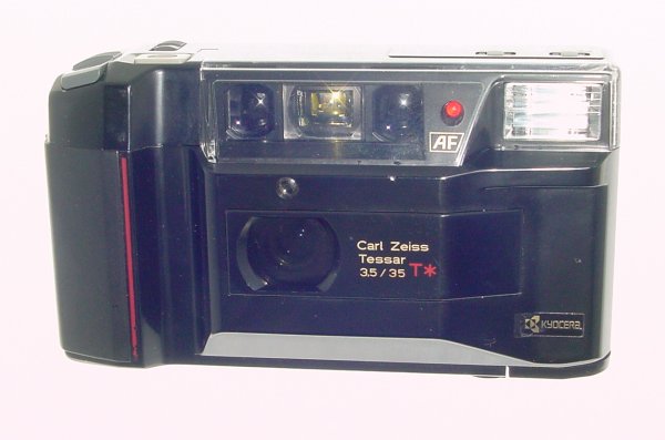Yashica T2 35mm Film Point & Shoot Camera 35/3.5 Carl Zeiss Lens