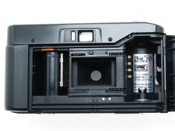 Yashica T2 35mm Film Point & Shoot Camera 35/3.5 Carl Zeiss Lens