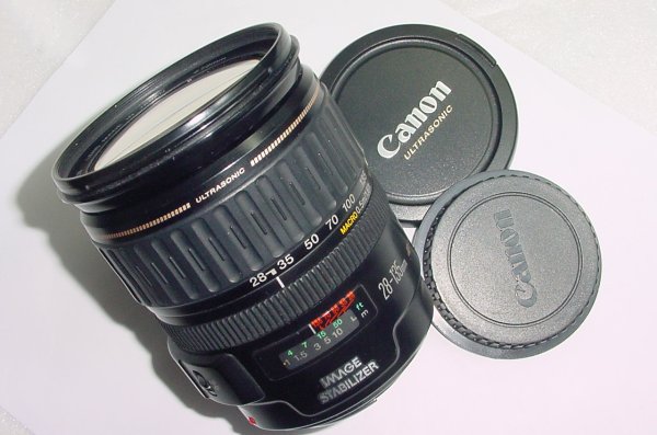 Canon 28-135mm F/3.5-5.6 EF IS USM Auto Focus Zoom Lens