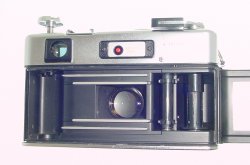 Yashica Electro 35 GS 35mm Film Rangefinder Camera with 45mm F/1.7 Lens