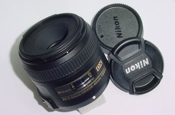Nikon 40mm F/2.8G AF-S DX Zoom Lens