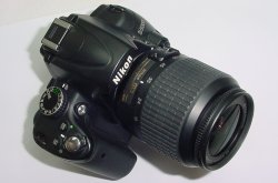 Nikon D5000 DSLR 12.3MP Camera with Nikon DX AF-S Nikkor 18-55mm VR Lens