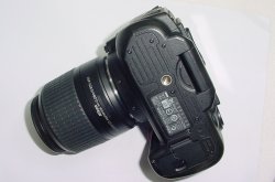 Nikon D5000 DSLR 12.3MP Camera with Nikon DX AF-S Nikkor 18-55mm VR Lens