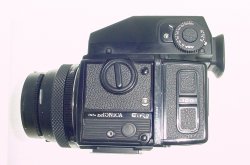 Bronica ETRSi Medium Format Film Camera + Zenzanon 75/2.8 EII Lens
