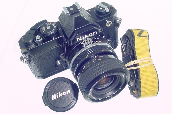 Nikon FM Film Manual Camera + 35-70mm f/3.3-4.5 AIs Zoom-Nikkor Zoom Lens