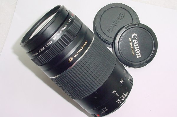 Canon 75-300mm F/4-5.6 III USM EF Auto and manual Focus Zoom Lens - Mint