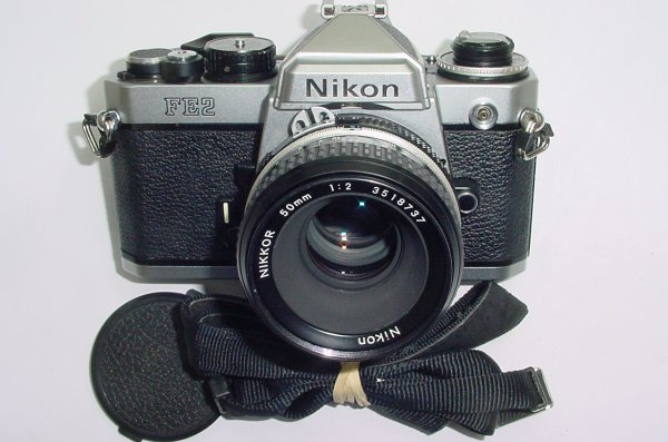 Nikon FE2 35mm Film SLR Manual Camera with Nikon 50mm F/1.8 NIKKOR AI Lens