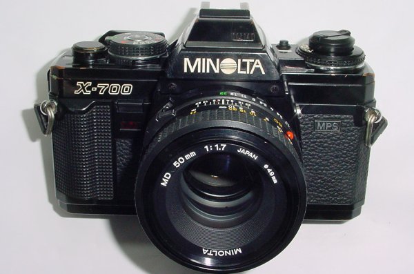 Minolta X-700 35mm Film SLR Manual Camera + Minolta 50mm F/1.7 MD Lens
