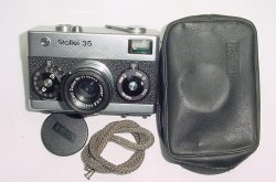 Rollei 35 35mm Film Manual Camera with Carl Zeiss Tessar 40mm F/3.5 Lens