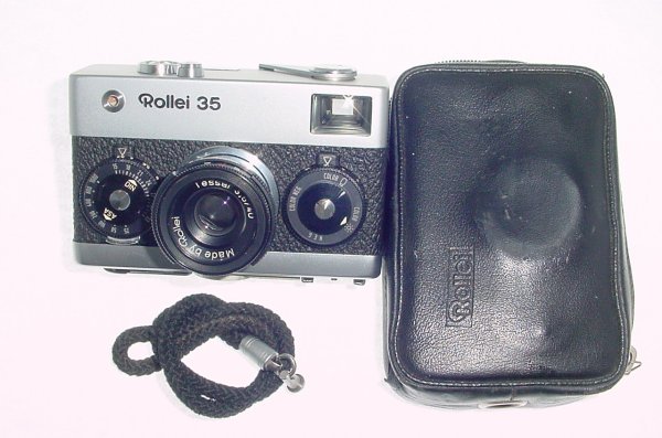 Rollei 35 35mm Film Manual Camera with Carl Zeiss Tessar 40mm F/3.5 Lens