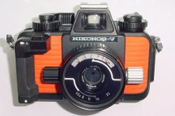 Nikon NIKONOS-V Underwater Camera + 35/2.5 Lens + Sea & Sea YS-60 TTl/N Flash