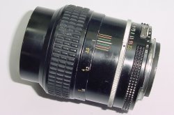Nikon 105mm F/2.5 NIKKOR AI Manual Focus Portrait Lens
