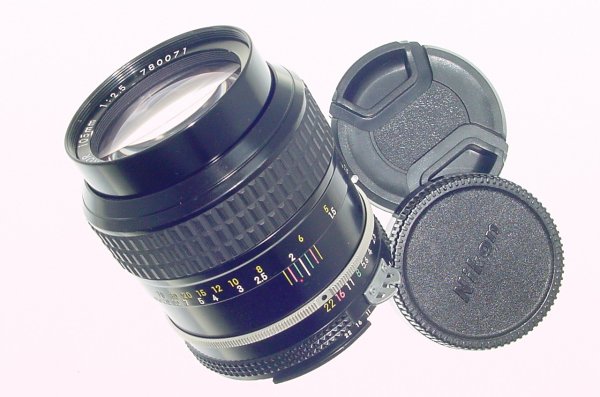 Nikon 105mm F/2.5 NIKKOR AI Manual Focus Portrait Lens