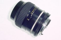 Nikon 105mm F/2.5 NIKKOR AI Manual Focus Portrait Lens