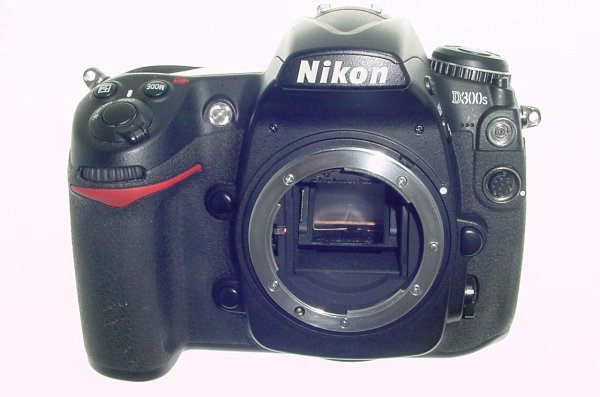Nikon D300S 12.3MP Digital SLR DSLR Camera Body