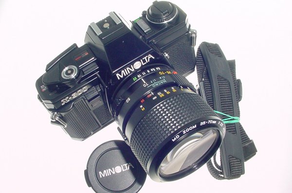 Minolta X-300 35mm Film SLR Manual Camera with 35-70mm F/3.5 MD MACRO Zoom Lens
