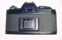 Minolta X-300 35mm Film SLR Manual Camera with 35-70mm F/3.5 MD MACRO Zoom Lens