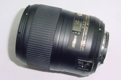 Nikon 60mm f/2.8G ED N AF-S Micro NIKKOR Lens