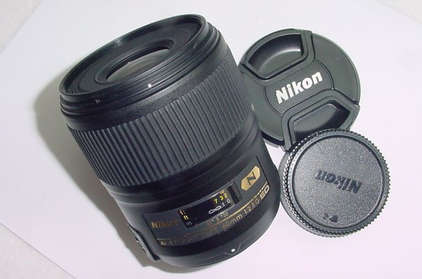 Nikon 60mm f/2.8G ED N AF-S Micro NIKKOR Lens