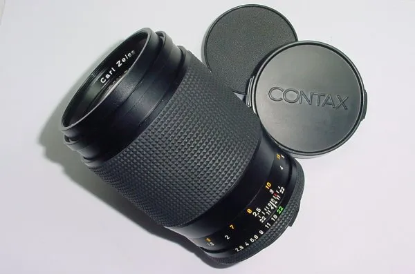 Objectif Zeiss Sonnar T* 135mm F/2,8 – Monture Contax / Yashica – Portrait Plein Cadre