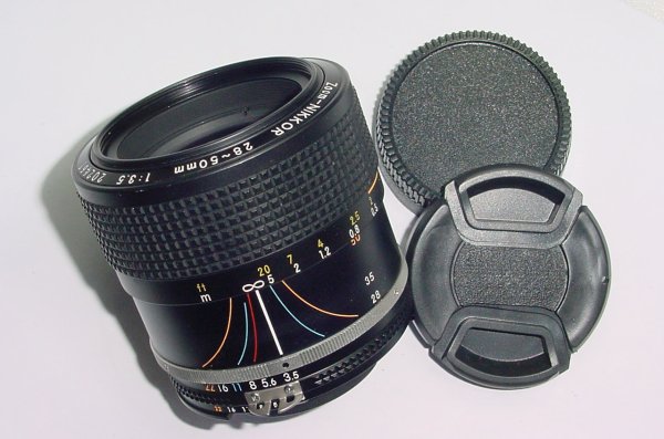 Nikon 28-50mm f/3.5 AIs Zoom-Nikkor Manual Focus Zoom Lens