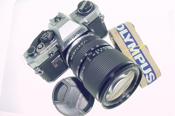 Olympus OM10 35mm Film SLR Manual Camera + Tamron 28-80mm F/3.5-4.5 Zoom Lens
