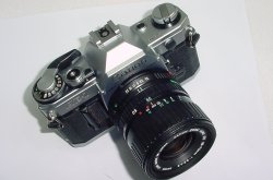 Canon AE-1 35mm SLR Film Manual Camera + Canon35-70mm F/3.5-4.5 FD Zoom Lens