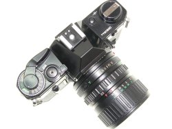 Canon AE-1 35mm SLR Film Manual Camera with 35-70mm F/3.5-4.5 FD Zoom Lens