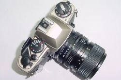 Nikon FE10 35mm Film SLR Manual Camera + 35-70mm F3.3-4.5 Zoom-NIKKOR AIs Lens