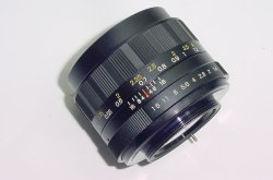 Yashica 50mm f1.4 Yashinon-DS manual focus M42 screw mount lens