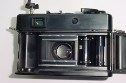 Yashica Electro 35 GX 35mm Film Rangefinder Camera 40mm F/1.7 DX Lens