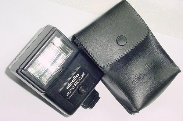 minolta AUTO 200X Shoe Mount Flash