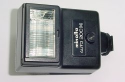 minolta AUTO 200X Shoe Mount Flash