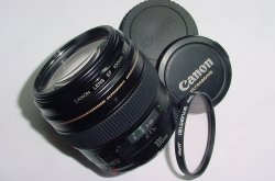 Canon 100mm f/2 EF USM Portrait Lens