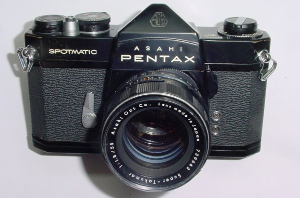 Pentax SPOTMATIC SP 35mm Film SLR Camera + Super-Takumar 55/1.8 Lens in Black