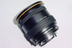 Tokina 20-35mm F/3.5-4.5 AF Auto Focus Wide Angle Zoom Lens For Nikon AF Mount