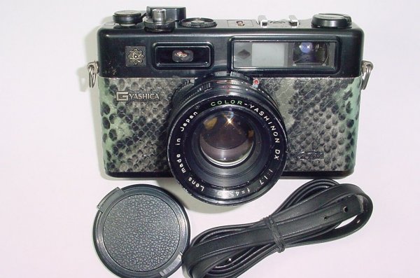 YASHICA ELECTRO 35 GSN 35mm Film Rangefinder Camera with 45mm F/1.7 Lens