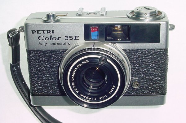 Petri Color 35 E fully automatic 35mm Film Camera with 40mm f/2.8 Lens