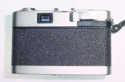 Petri Color 35 E fully automatic 35mm Film Camera with 40mm f/2.8 Lens