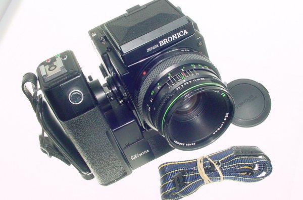 Bronica ETRSi SLR 6x4.5 Camera + Zenzanon 75/2.8 E II Lens and ETR Motor Drive E