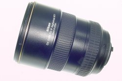 Nikon 17-55mm F/2.8 G ED IF AF-S DX Nikkor Zoom Lens