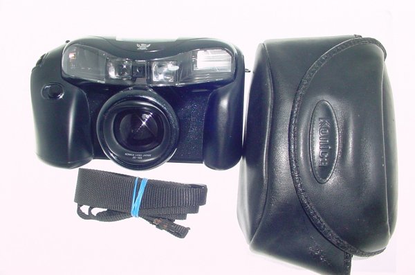 Konica Aiborb Zuper Zoom 35-105 35mm Film Point & Shoot Camera