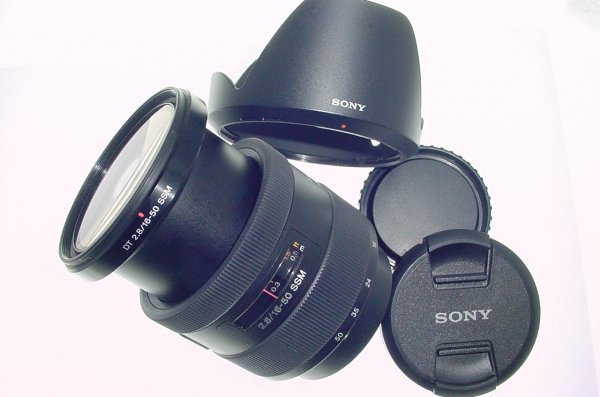 Sony 16-50mm f/2.8 SSM DT AF and MF Zoom Lens for A-mount